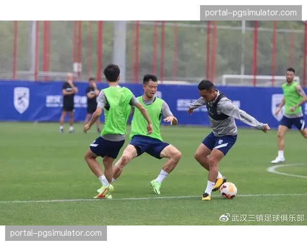 大连英博定位球战术丰富 斯坦丘远射成固定武器